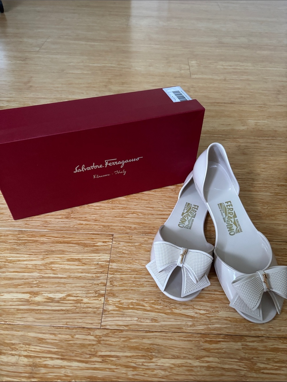 Salvatore Ferragamo Cream Peep-Toe Flats with Bow Accent